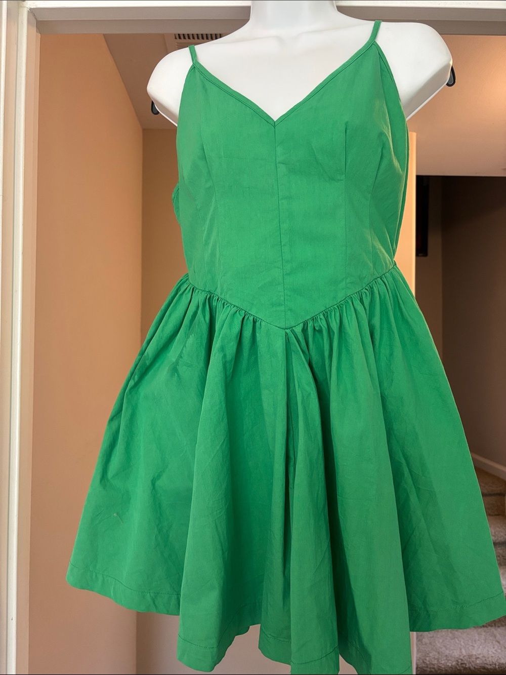 Stunning Green Spaghetti-Strap Summer Dress